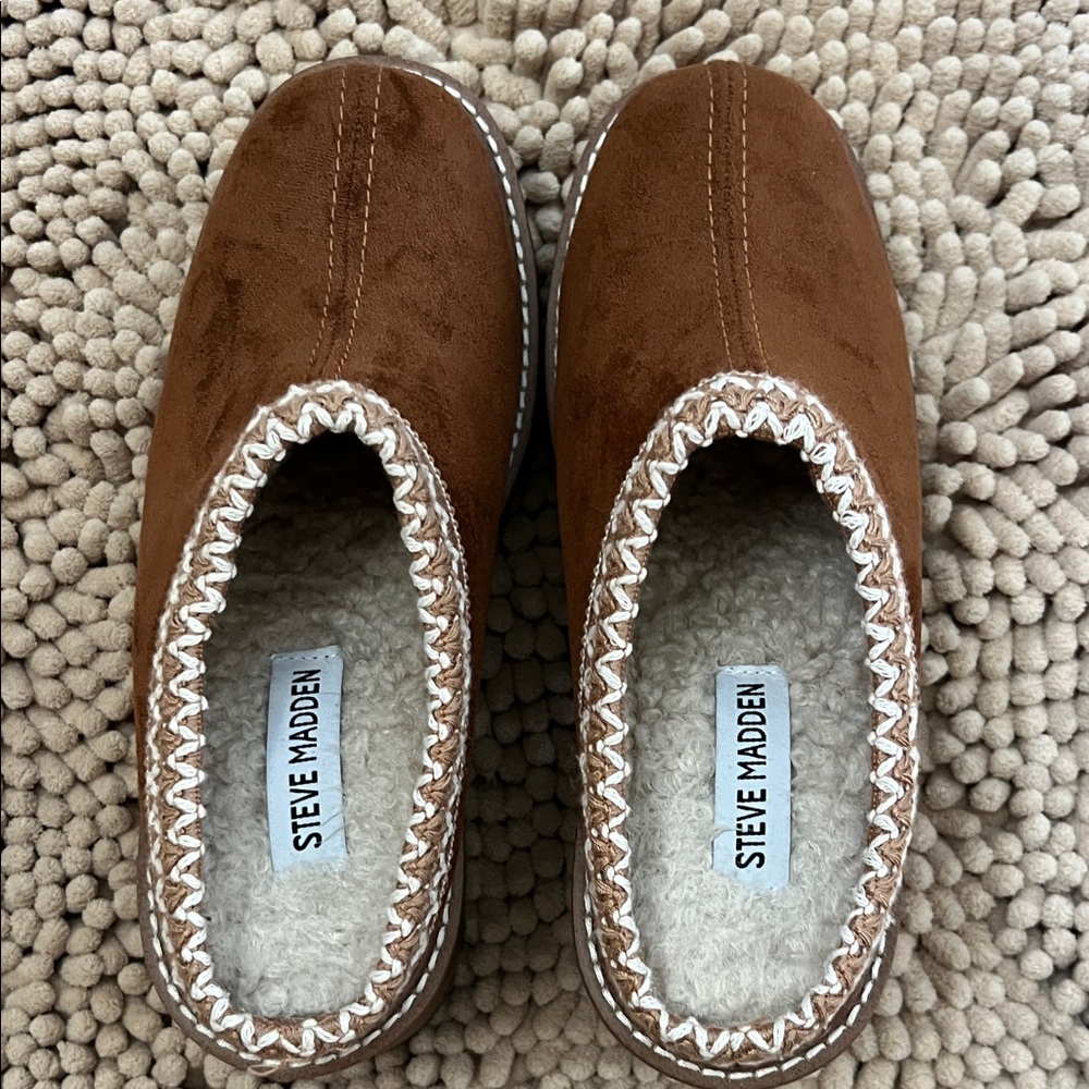 Steve Madden Chestnut Suede Lug Sole Mules